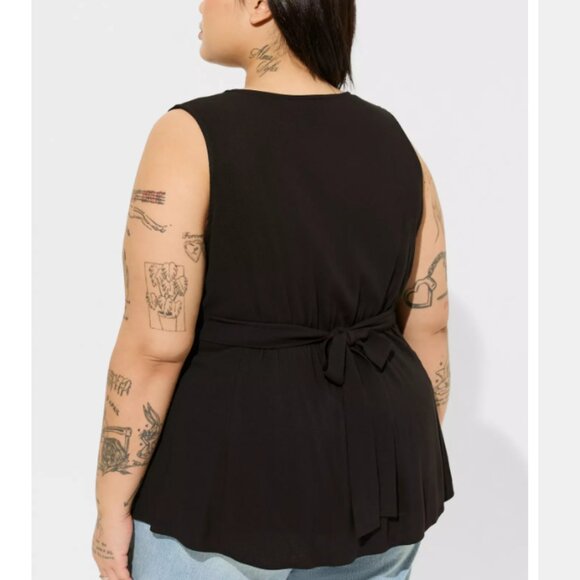 Torrid Rayon Slub Button Up with Waist Detail Tank Top Black Women's 2X - Picture 2 of 10